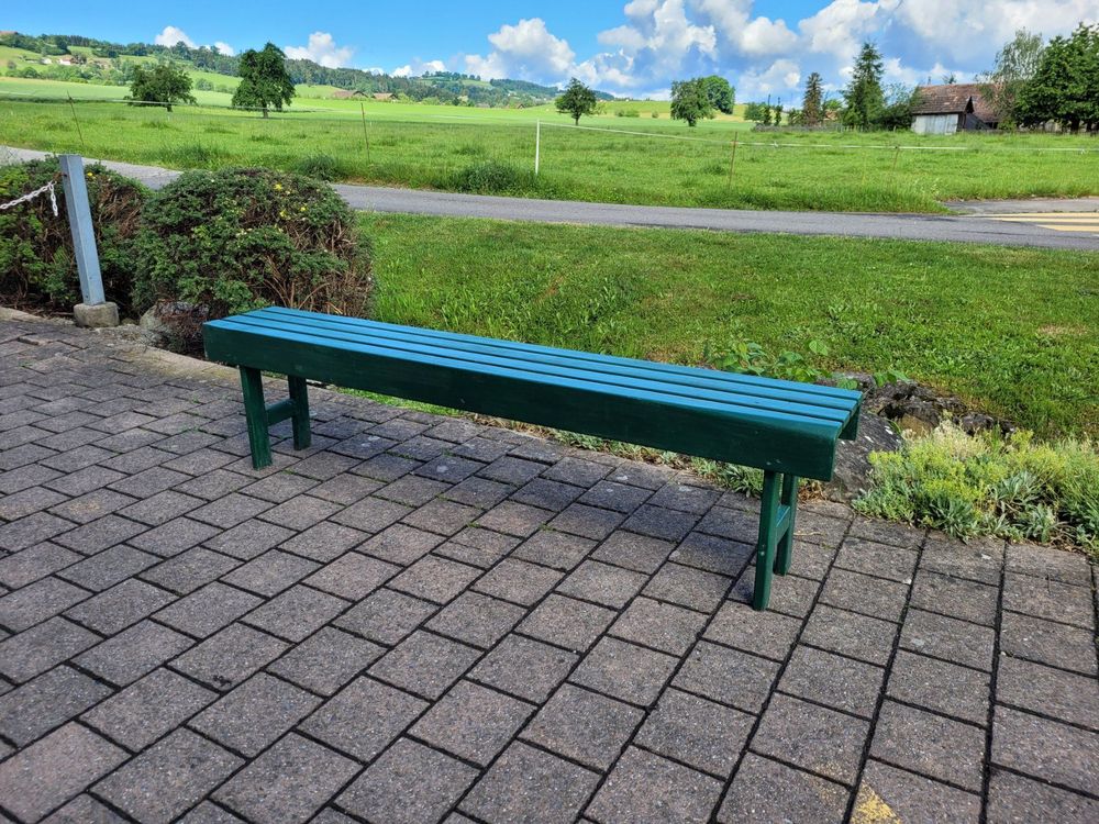 Vintage Holzbank, Gartenbank, Sitzbank Grüne Bank aus Holz Kaufen auf