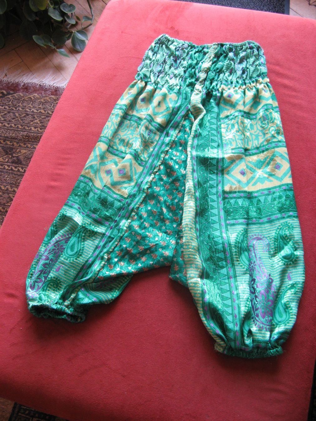 Pantaloni: Ali Baba Hose für Kinder – Nuovo (secondo la descrizione) da Zürich venduto da apil 3