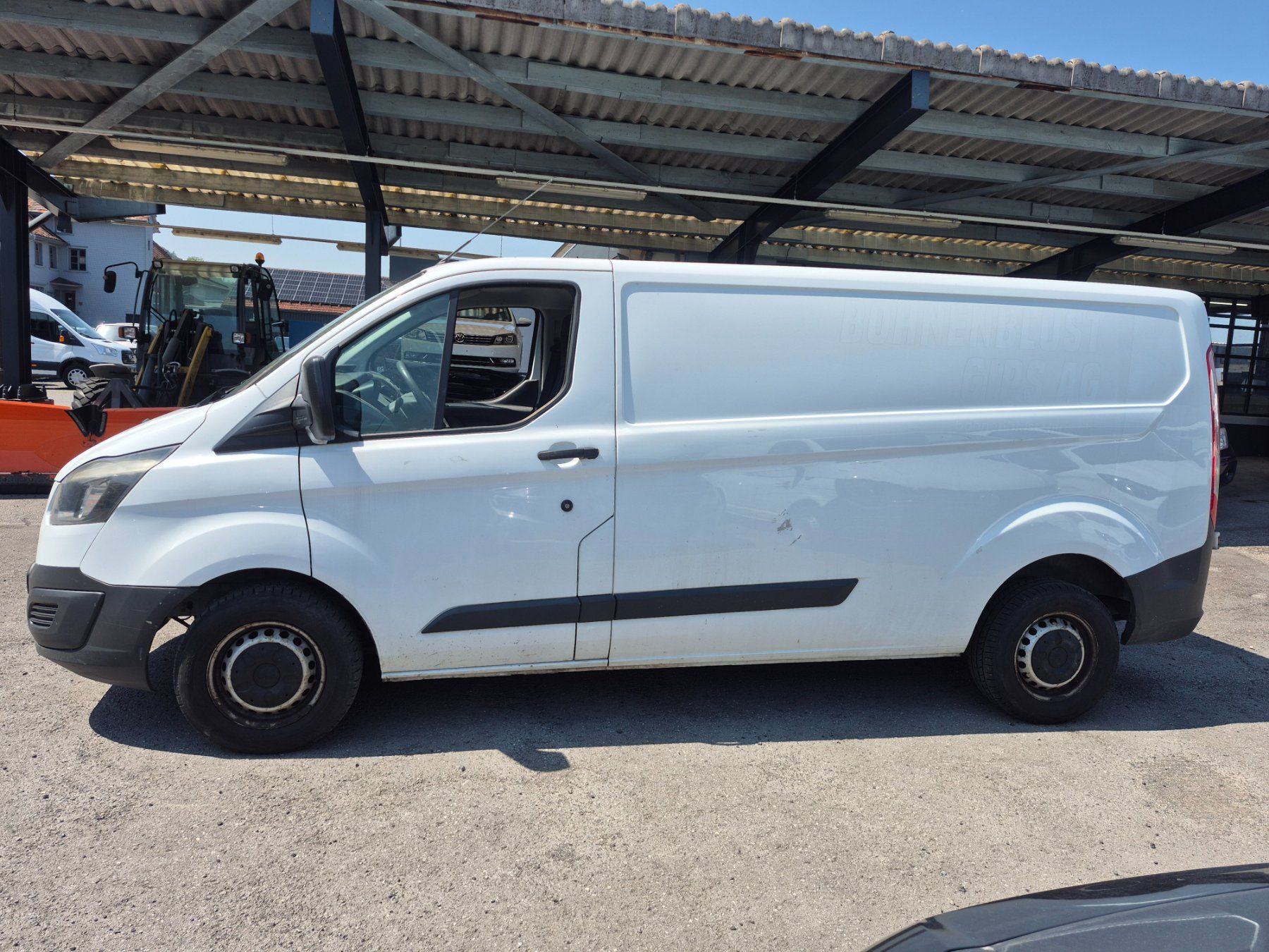 Ford Véhicules utilitaires: FORD TRANSIT CUSTOM 2.2 – D'occasion à St. Margrethen par Autozentrum1 2
