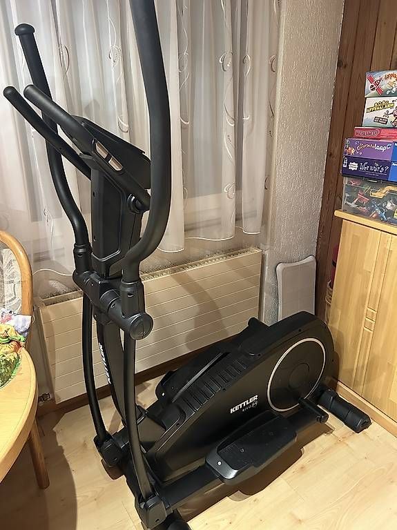 Hometrainer: Crosstrainer Kettler Rivo M – Gebraucht aus Unteriberg von Pinkie1986