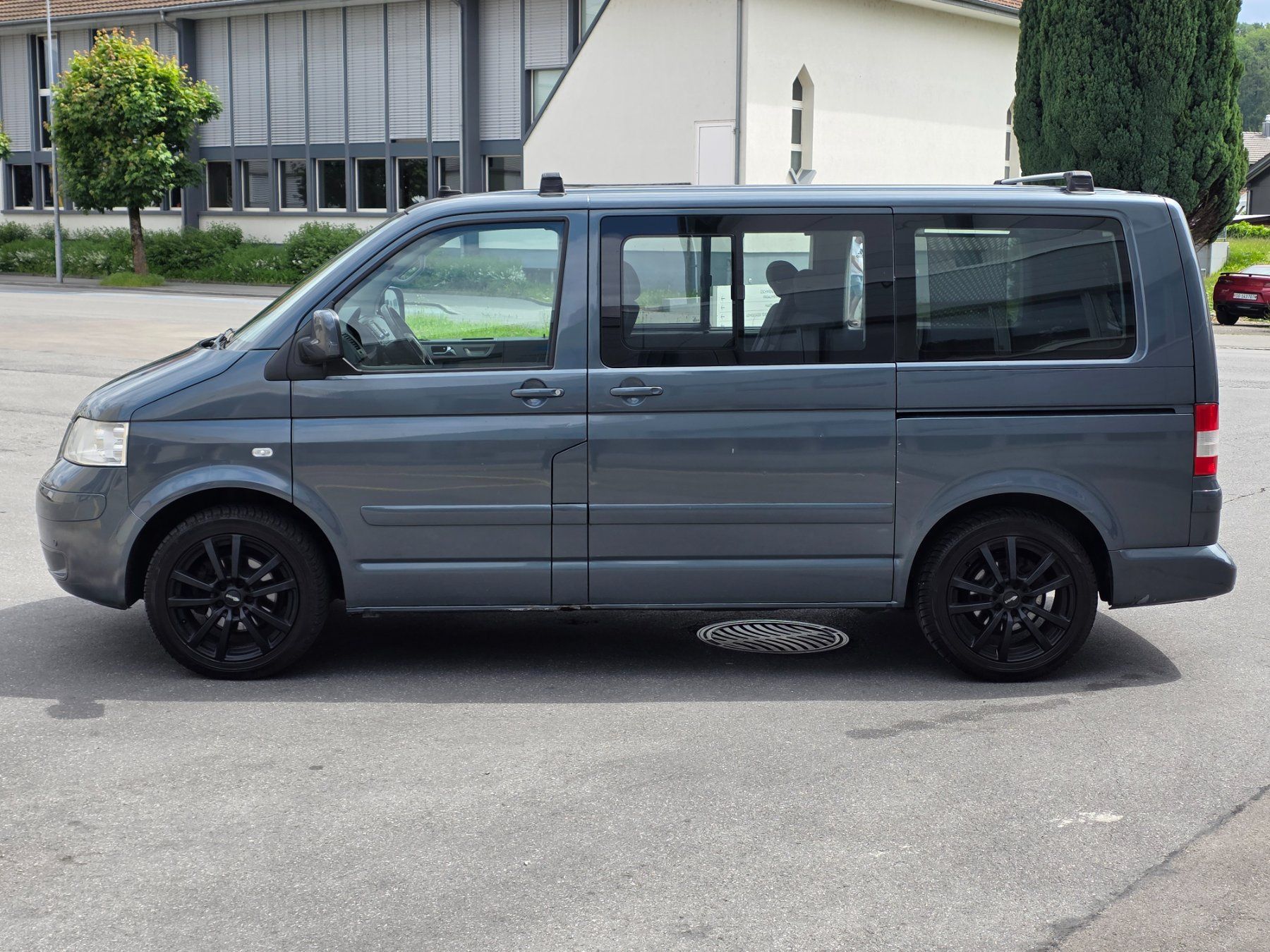 VW Automobili: VW T5 Multivan 4 Motion (4x4) – Difettoso da St. Margrethen SG venduto da FUDA-SPORTS 3