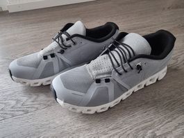 On Cloud Laufschuhe Grösse 41 in hellgrau neu und ungetragen