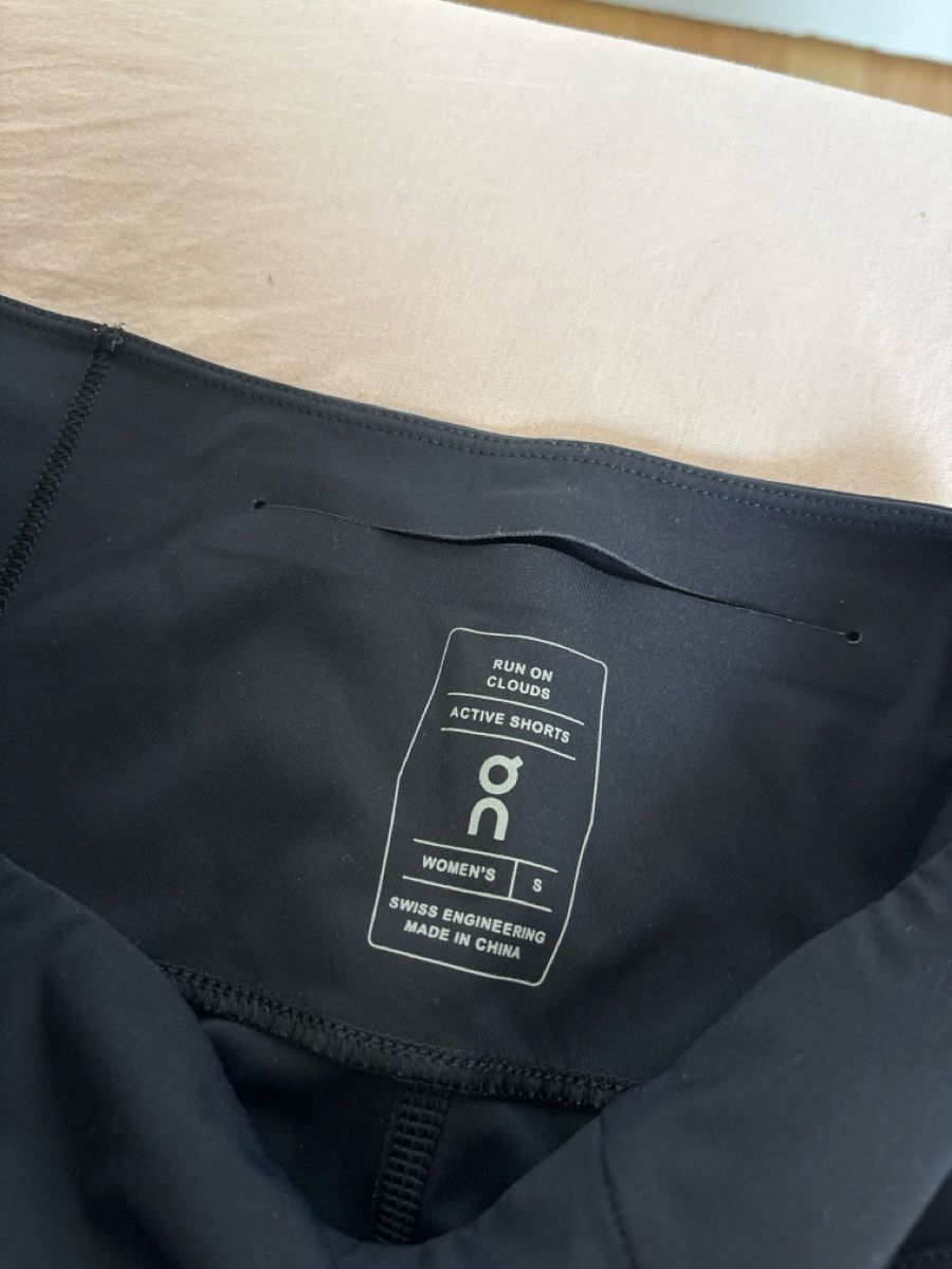 Leggings: ON RUNNING- active shorts  – Nuovo (secondo la descrizione) da Zürich venduto da Hanna-Hadorn 2