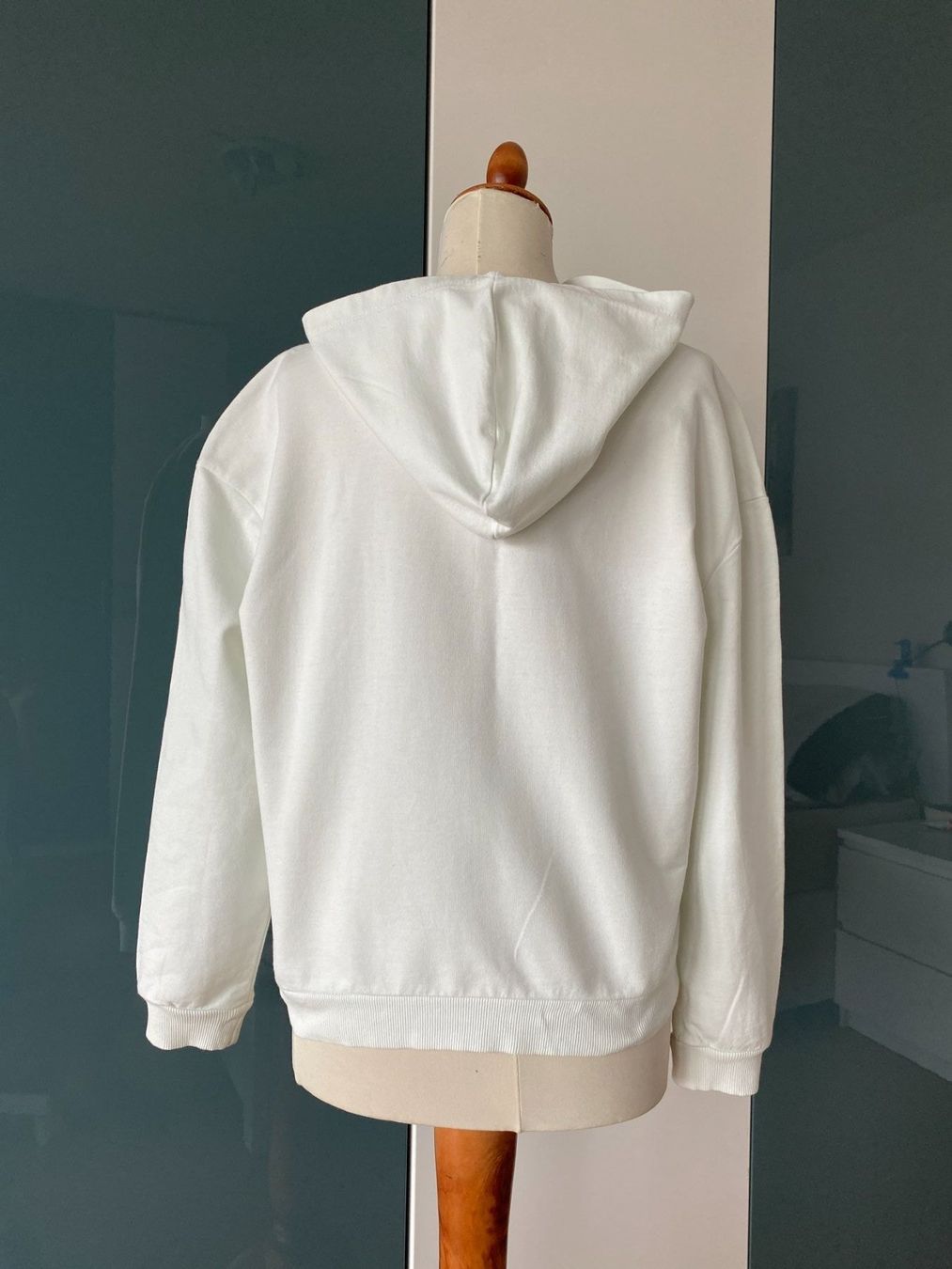 Pullover & Sweatshirts: Pullover offwhite Defacto M – Gebraucht aus Duebendorf von Alexandertreyer 4