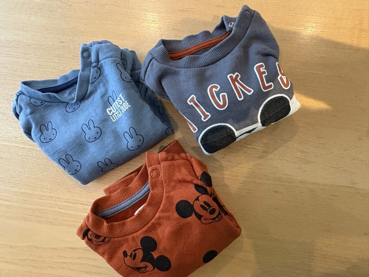 C&A Lotti di vestiti: 3er Set Baby Pullover, Grösse 62/68 – Usato da Pratteln venduto da Shoppingqueen1983 1