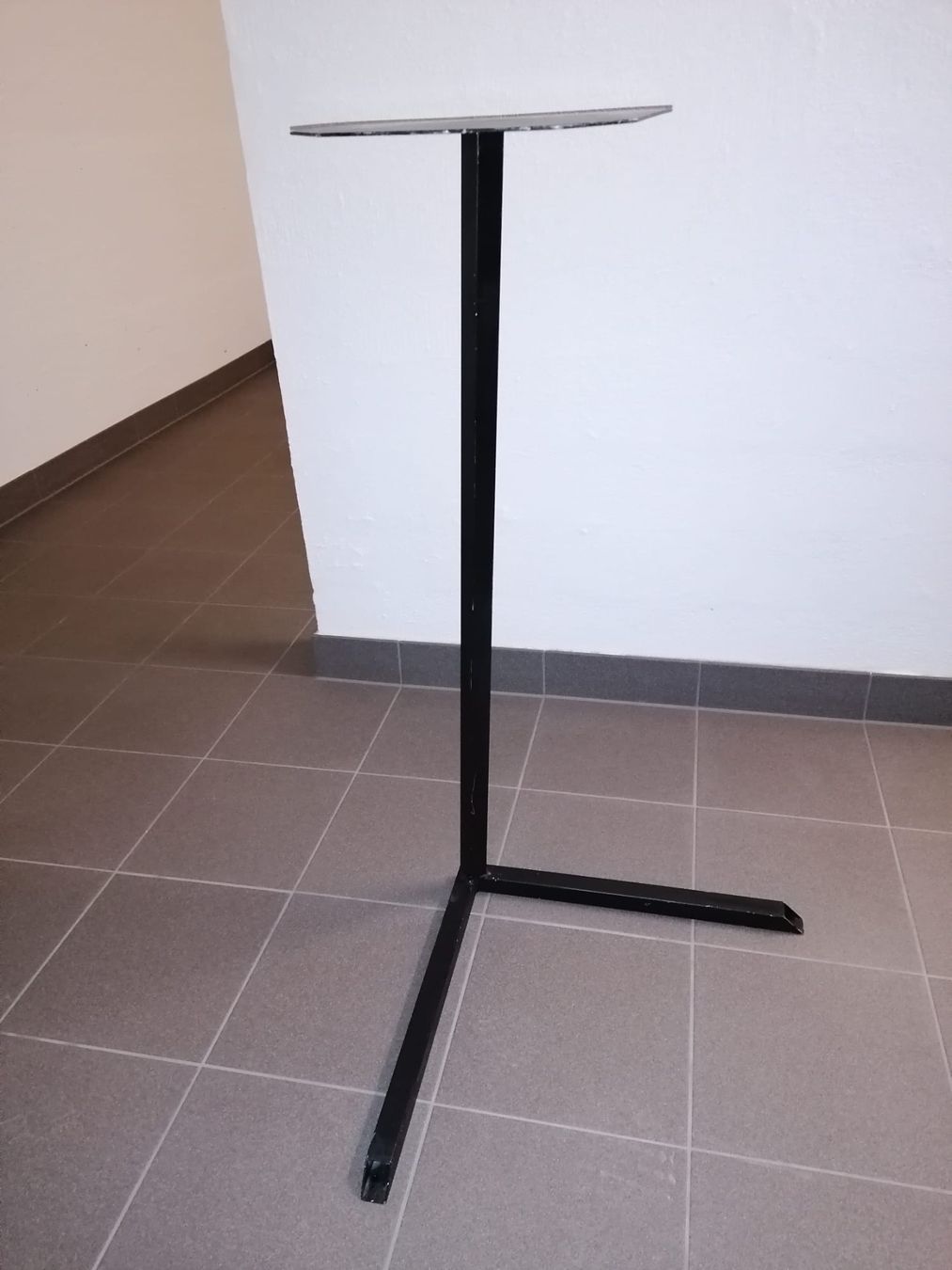 Stative & Köpfe: Blumentopfständer – Gebraucht aus Richterswil von Alida62 2