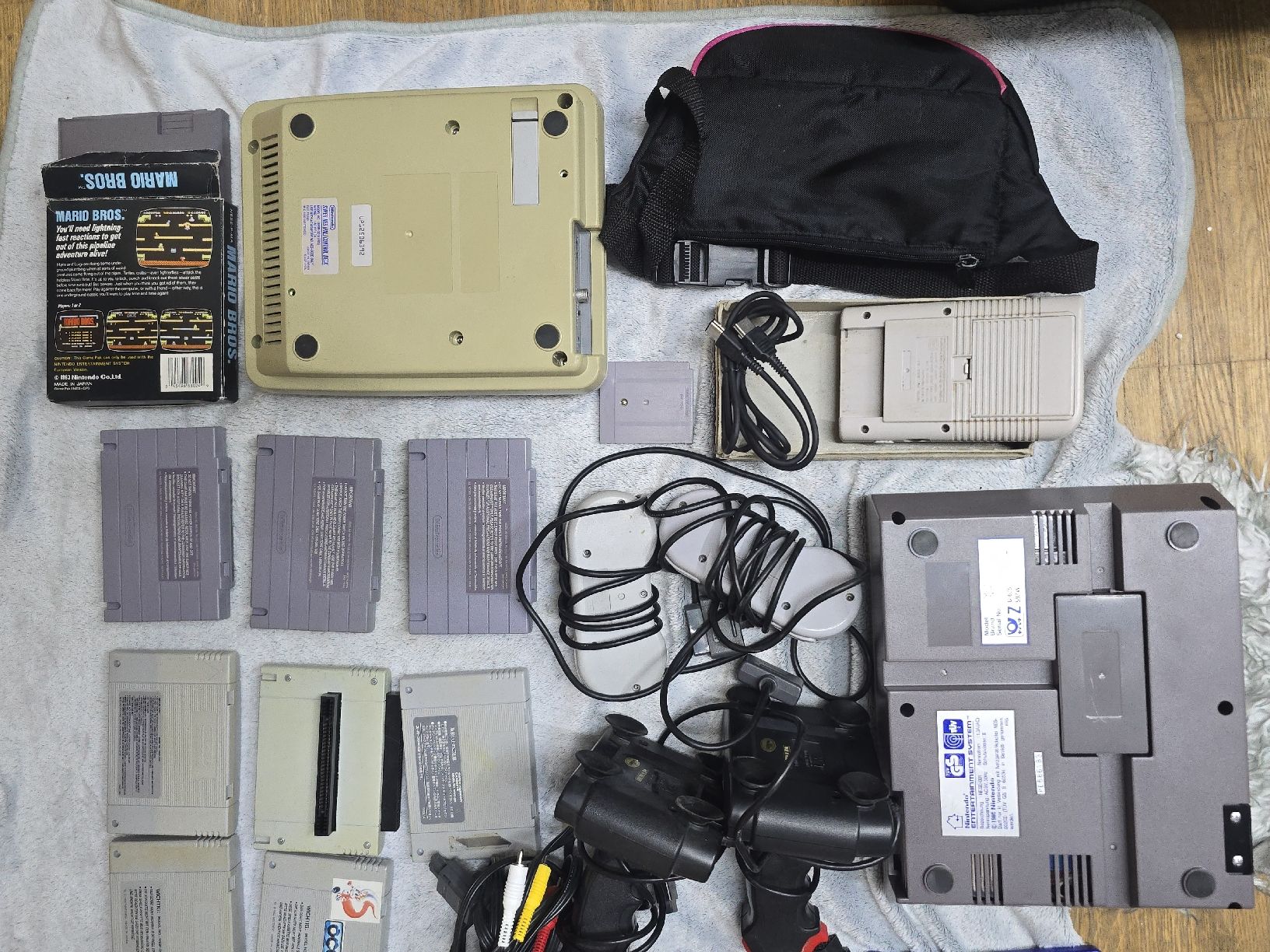 Nintendo Console: lot nintendo très bon état  – Usato da Carouge GE venduto da Mon_petit_grenier_27 6