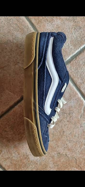 Schuhe für Jungen: Scarpe  – Gebraucht aus Stabio von bro_ygr7 1