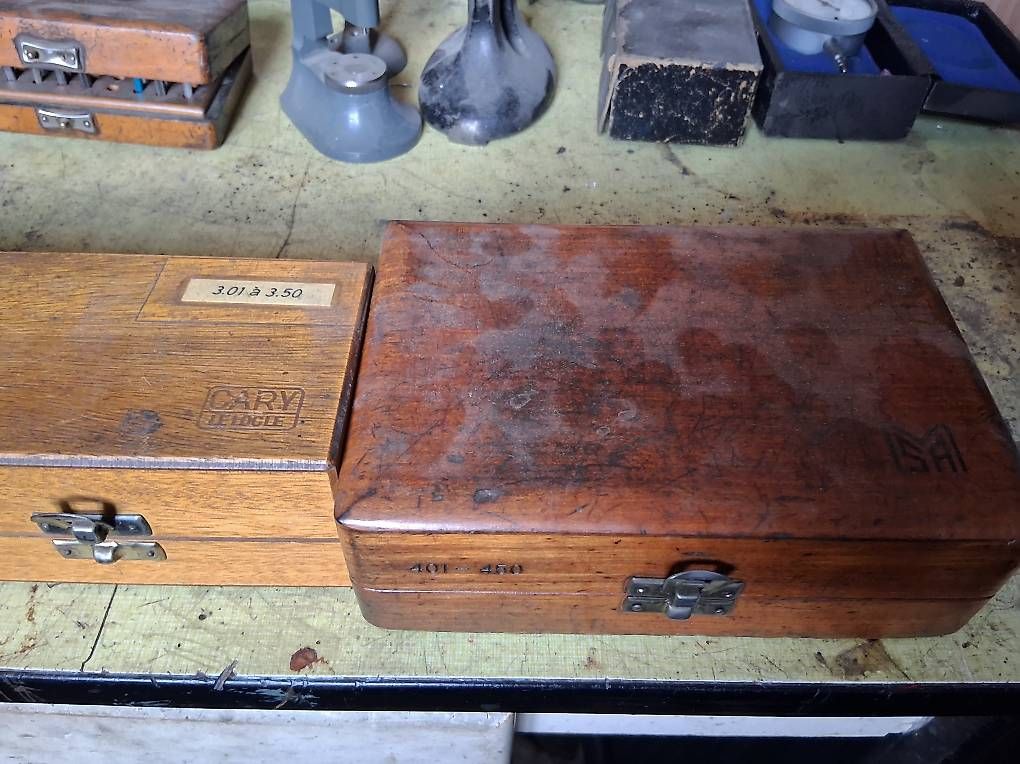 Tutti gli attrezzi: 6 coffrets de piges étalon SARP – Usato da Le Locle venduto da los_ws58