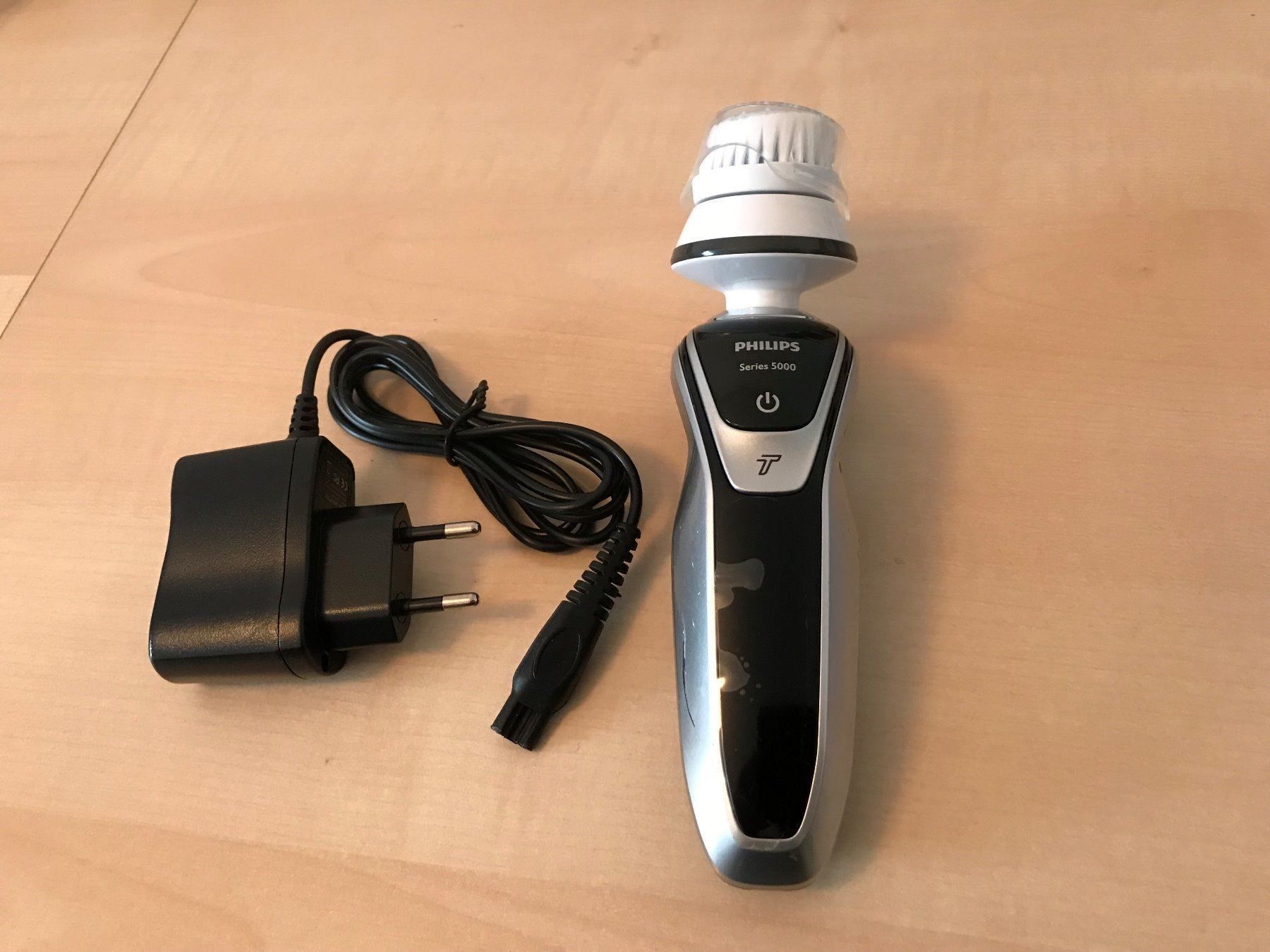 Philips Cura del viso: Philips Serie 5000- Gesicht Reiniger – Nuovo (secondo la descrizione) da Arisdorf venduto da comestibles 1