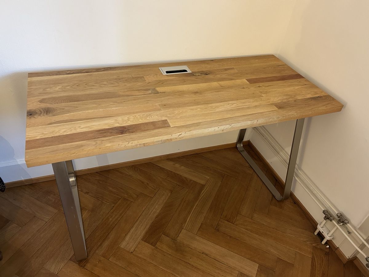 Bureaux: Moderner Schreibtisch – D'occasion à Basel par luxcaeca