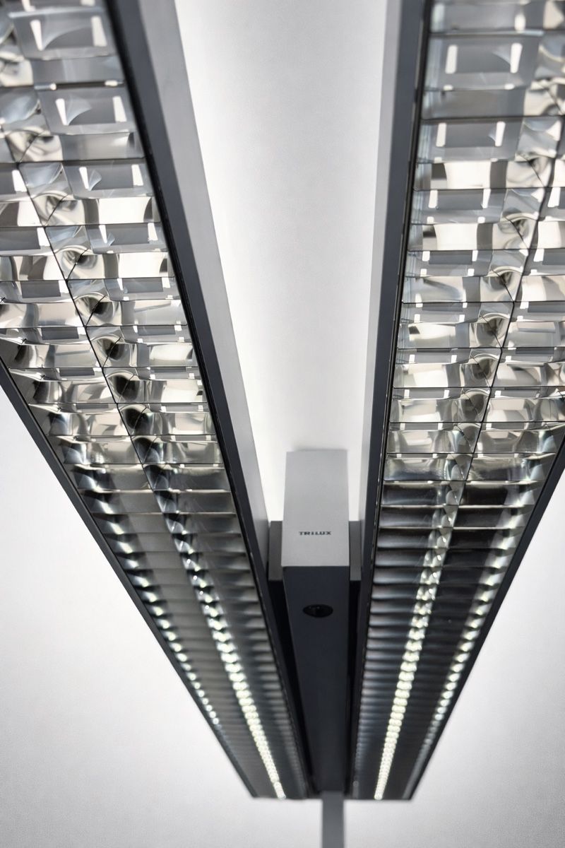 Lampen: Stehleuchte Trilux – Gebraucht aus Pratteln von Balbii 1