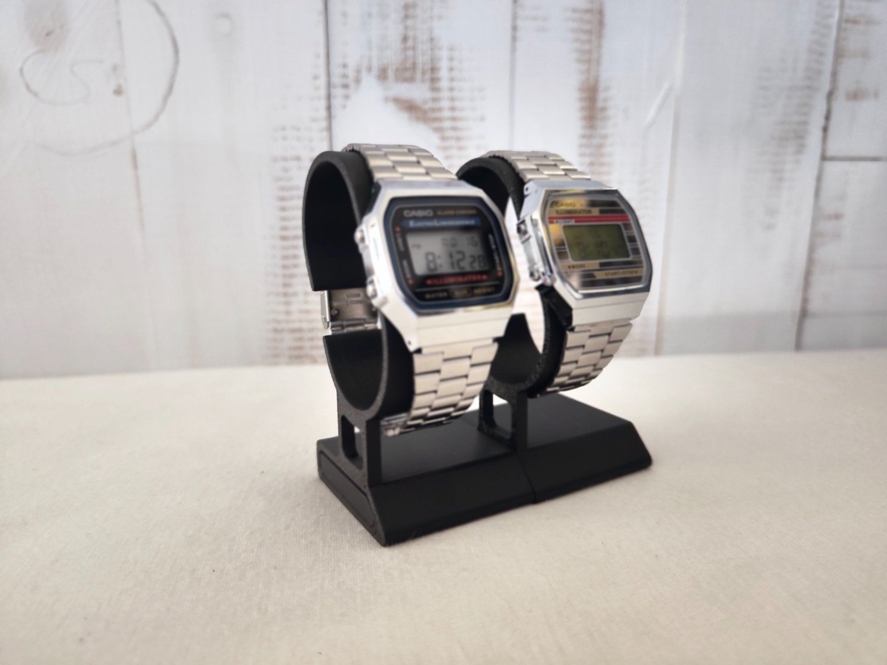 Orologi: 2er Set Uhrenhalterung – Nuovo e nell'imballaggio originale da LUZERN venduto da 6O15 1