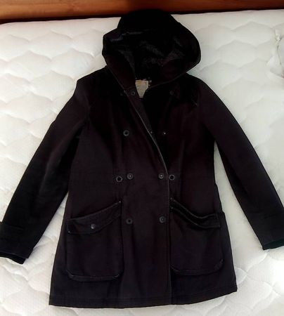 Manteau / parka noir à capuche - Taille M !