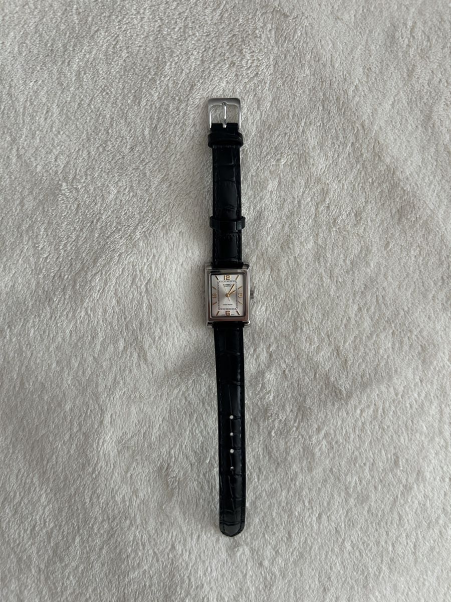 Casio Uhren: Casio Damenuhr – Neu (gemäss Beschreibung) aus Aarwangen von e_9x