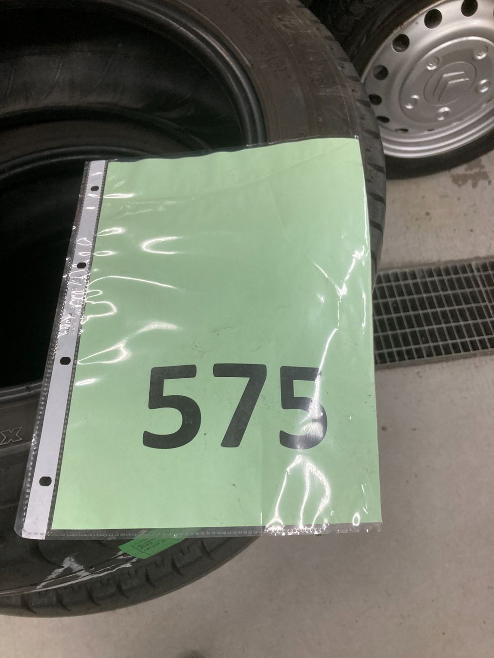 Michelin Pneus & Kompletträder: Sommerpneu  215/60R17 C Michelin – Gebraucht aus Cham von WB2223 7