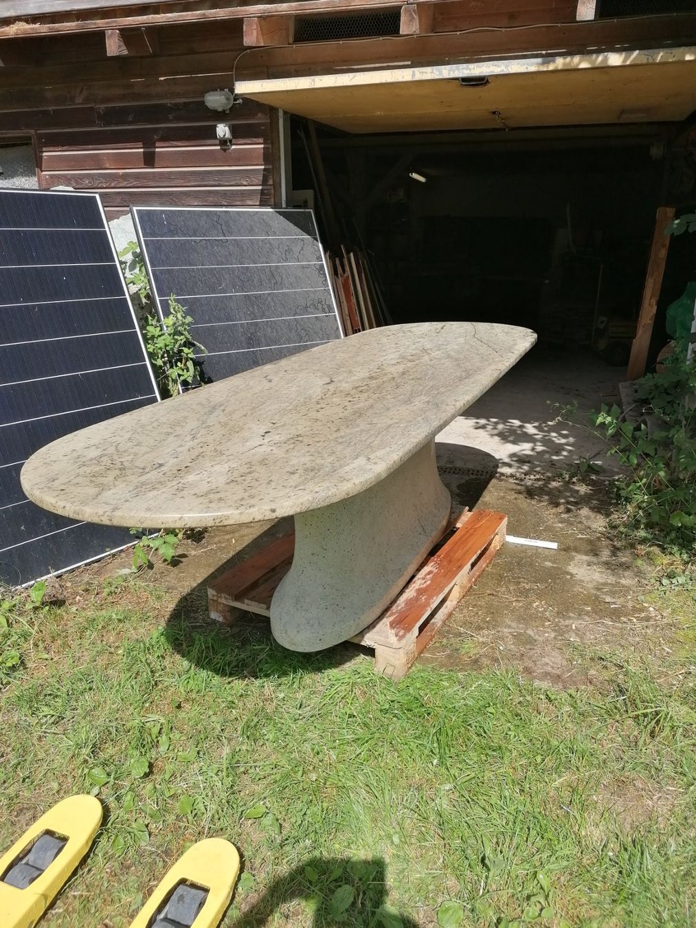 Tavoli: Stein-Tisch aus Kashmir white mit massivem Fuss – Usato da Staffelbach venduto da Nik023 4