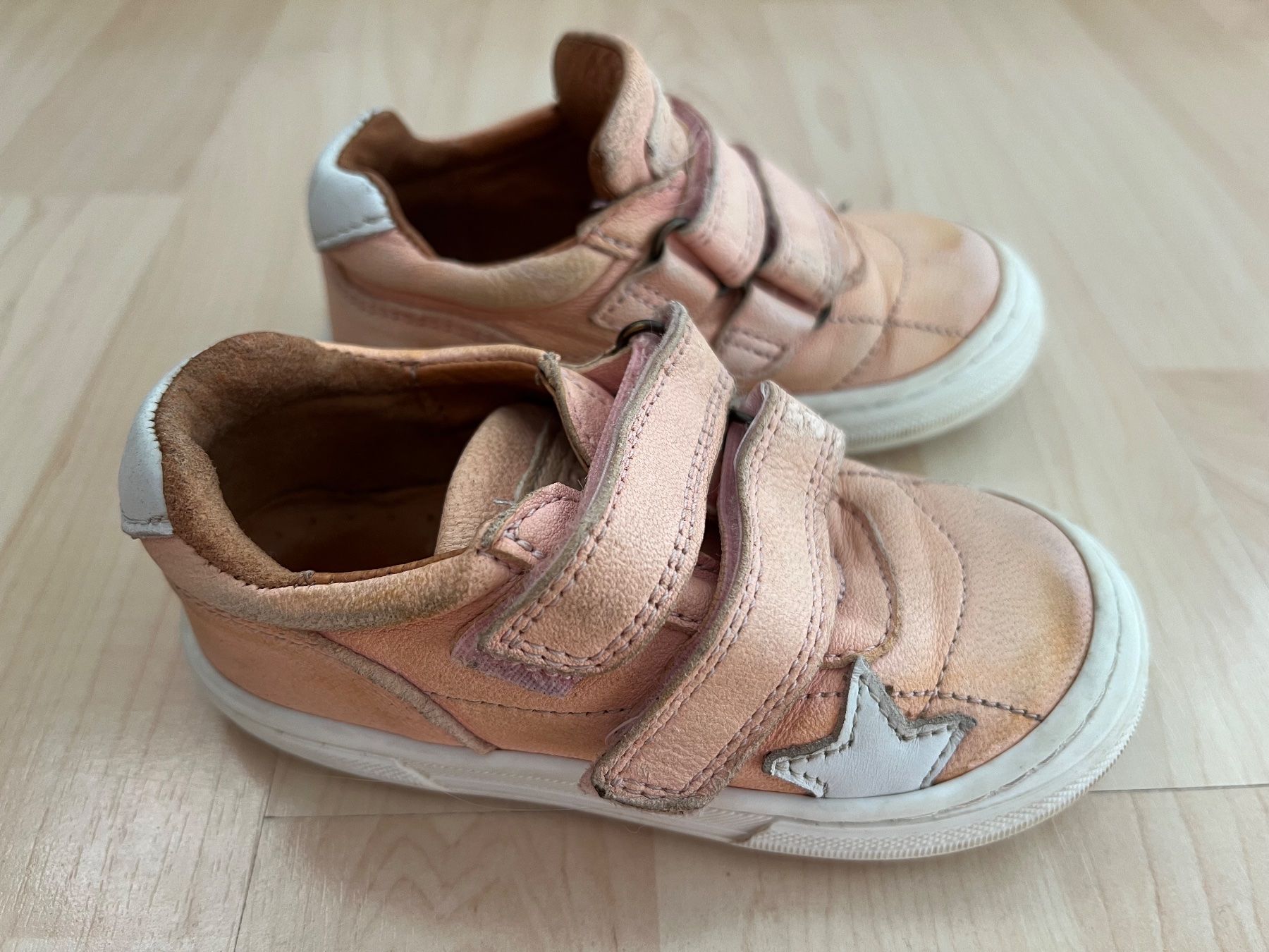 Bisgaard Scarpe per ragazzi: Bisgaard Kinderschuhe aus Leder Gr.23 – Usato da Siebnen venduto da dte_9kmw