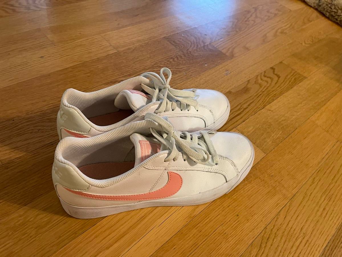 Nike Scarpe da uomo: Nike Sneaker weiss rosa Gr. 40.5 – Usato da Rüschlikon venduto da leo_mwz2