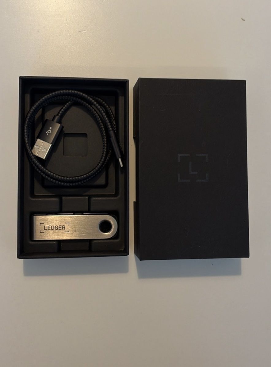 Ledger Coin Miner: Ledger Nano S Plus – Nuovo (secondo la descrizione) da Crissier venduto da alpinebit 1