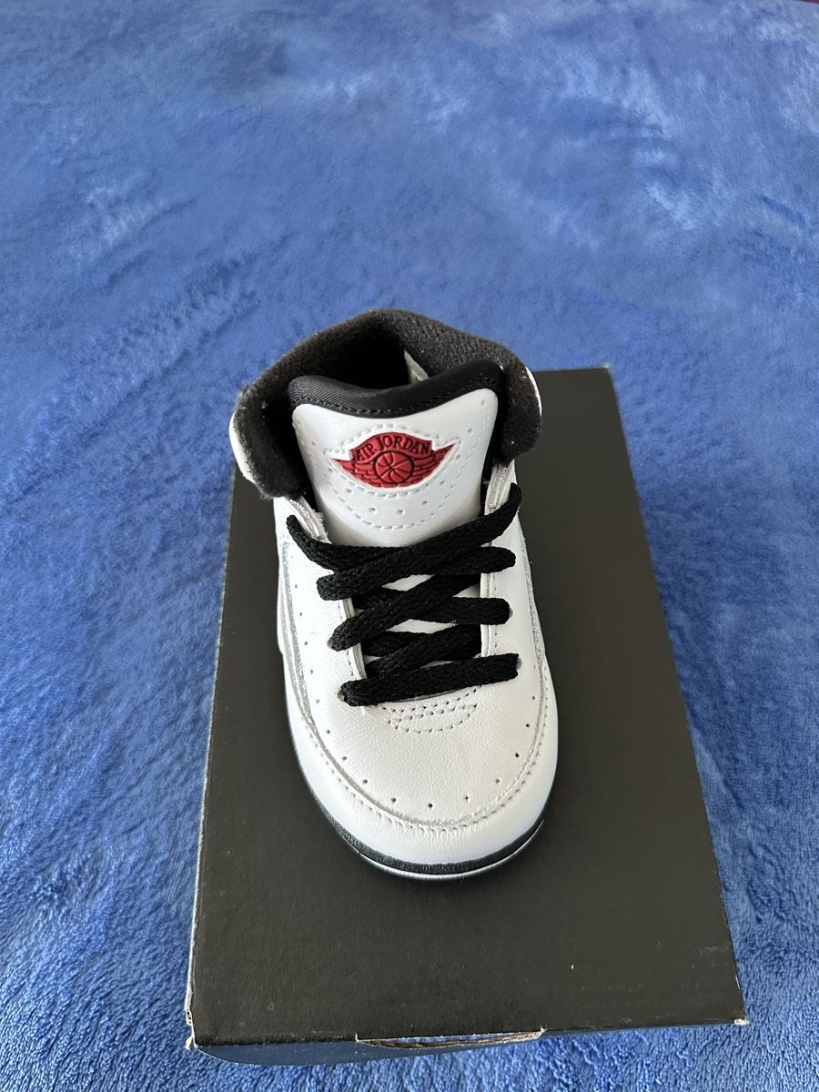 Jordan Herrenschuhe: Jordan 2 Retro – Neu und originalverpackt aus Fribourg von Handwerker07 3