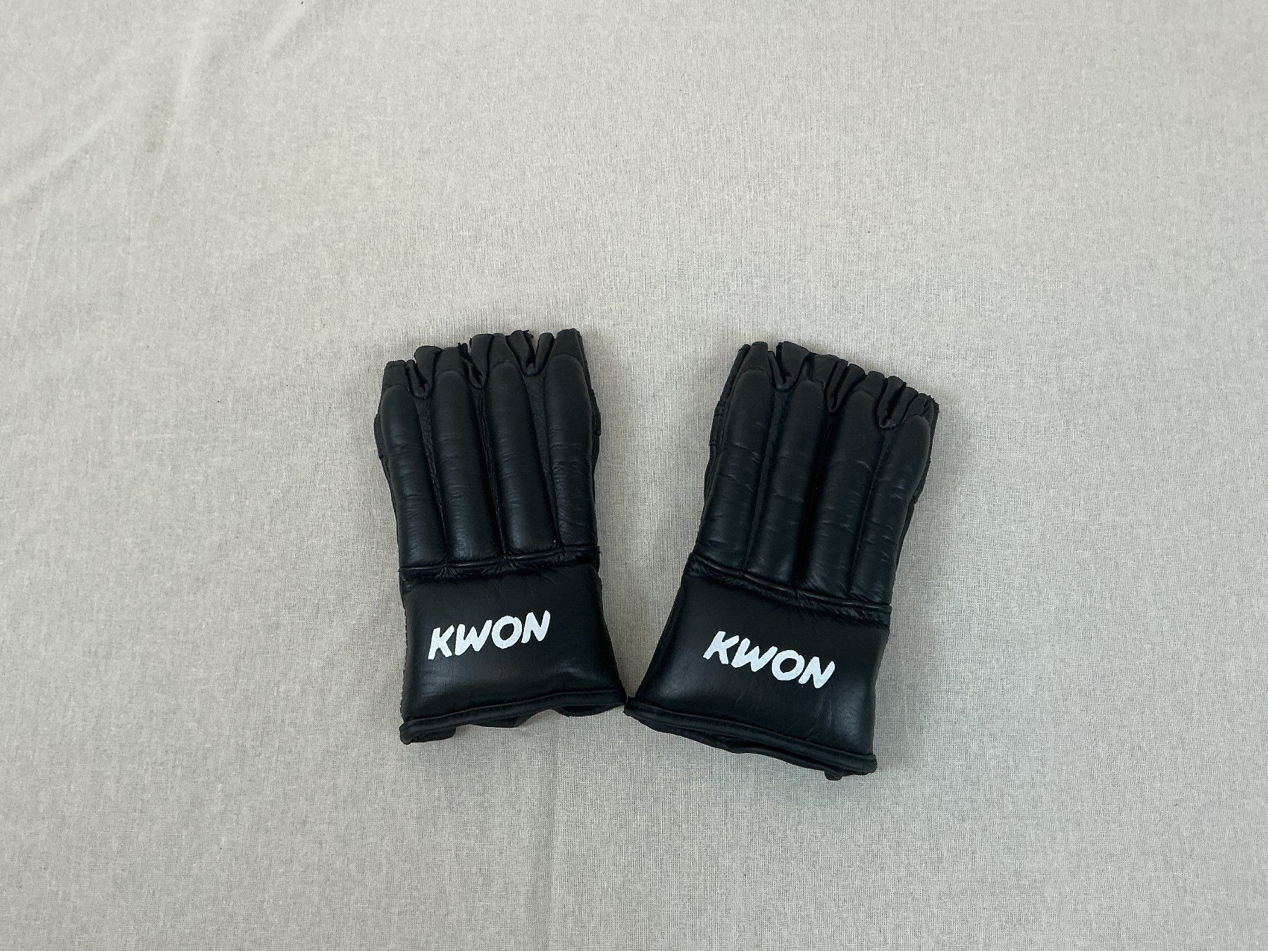 Altri accessori da uomo: KWON Sandsackhandschuhe Open Fingers – Usato da Richterswil venduto da Restwert_Richterswil 2