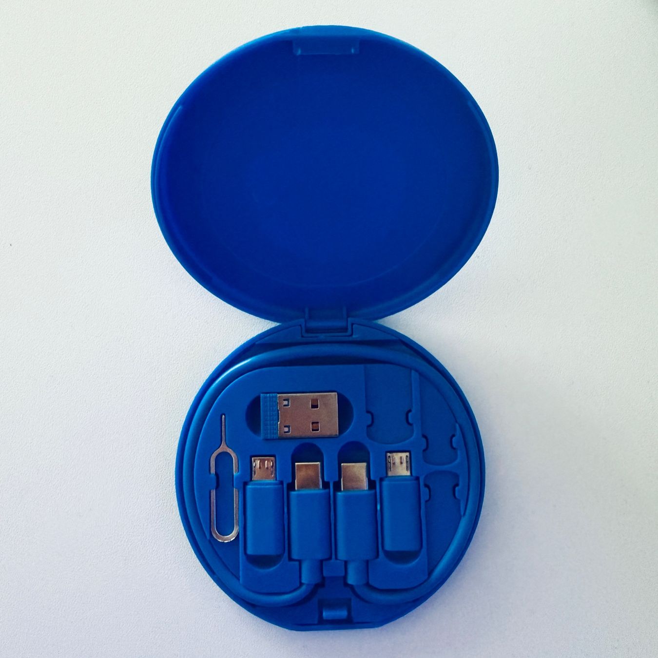 Unità & Adattatore: USB-C Ladekabel + Adapter für Micro USB, USB-A-C Sim-Nadel – Nuovo (secondo la descrizione) da Basel venduto da MY.AIRPODS.SHOP
