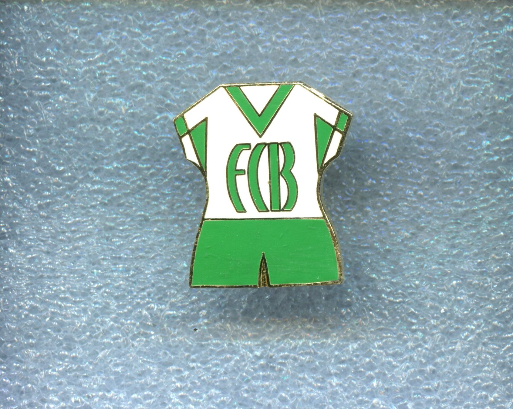 Placchette & Badge: FCB – Usato da Winterthur venduto da Sammleroase