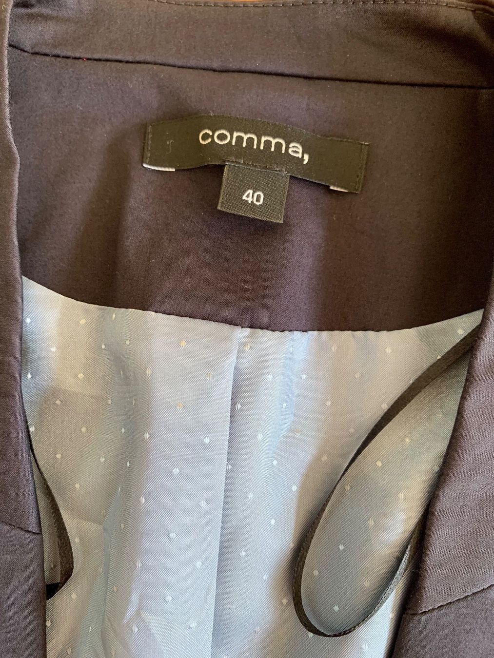 Comma Bolero: COMMA edler dunkelblauer Bolero Blazer Gr. 40 – Nuovo (secondo la descrizione) da Meiringen venduto da Sheyene 1