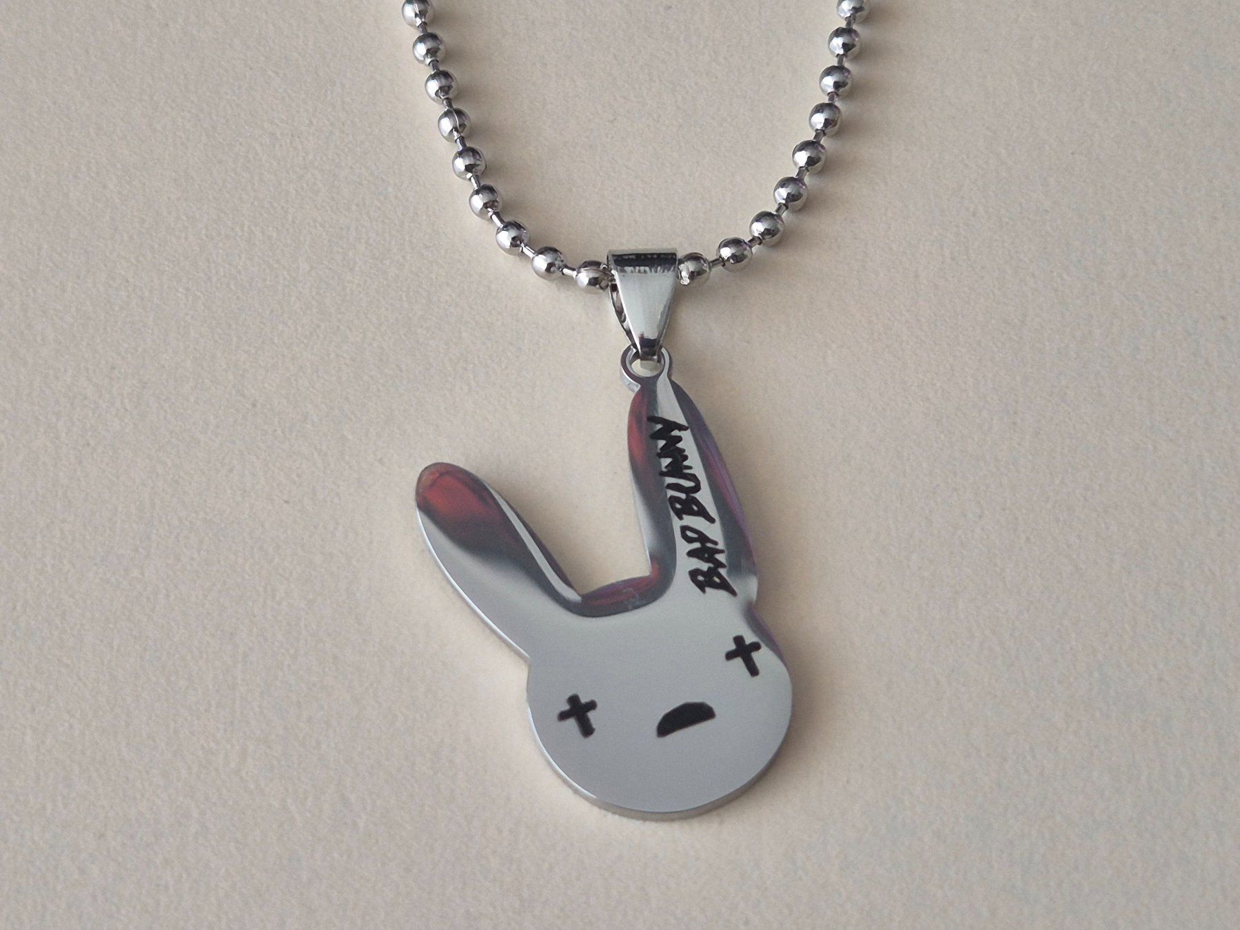 Catenine: Bad Bunny Halskette - Silber Farben – Usato da Riddes venduto da flo_ngl8
