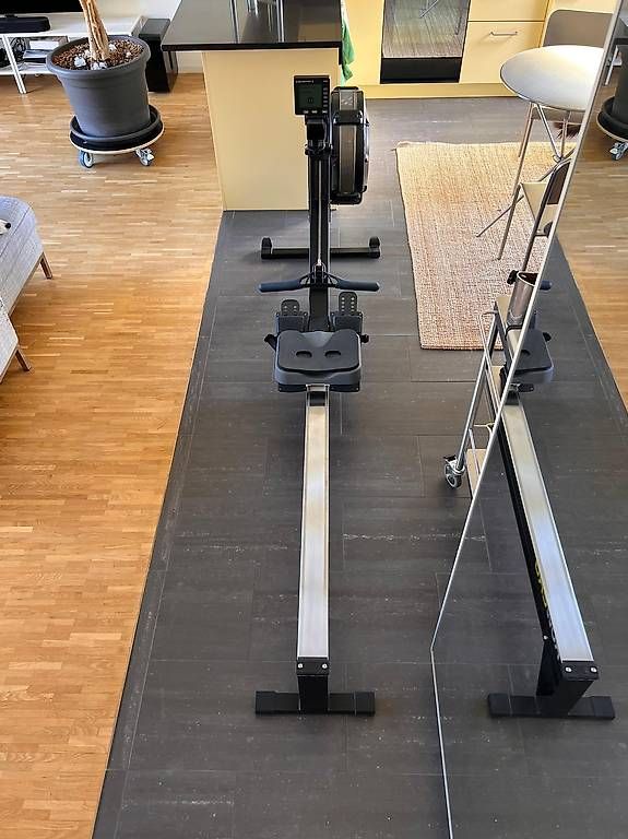Concept 2 Vélos d'appartement: Concept 2 RowErg PM5 – D'occasion à Haldenstein par jen_wl8v 3