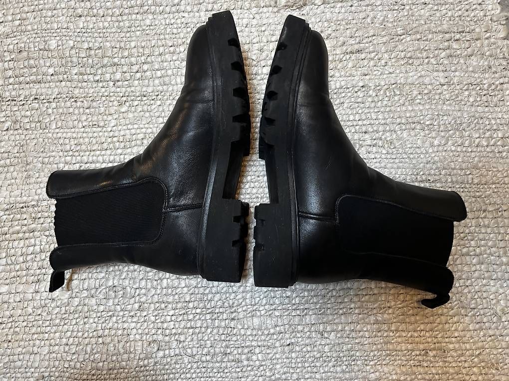 Scarpe da donna: MRS & HUGS Winterboots – Usato da Zürich venduto da letssellit 2