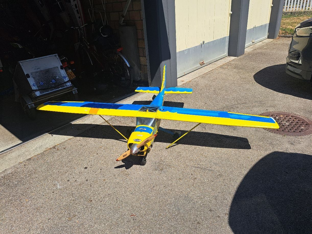 RC Kits de montage: Zweckmodell – Défectueux à Ostermundigen par Lolipop15