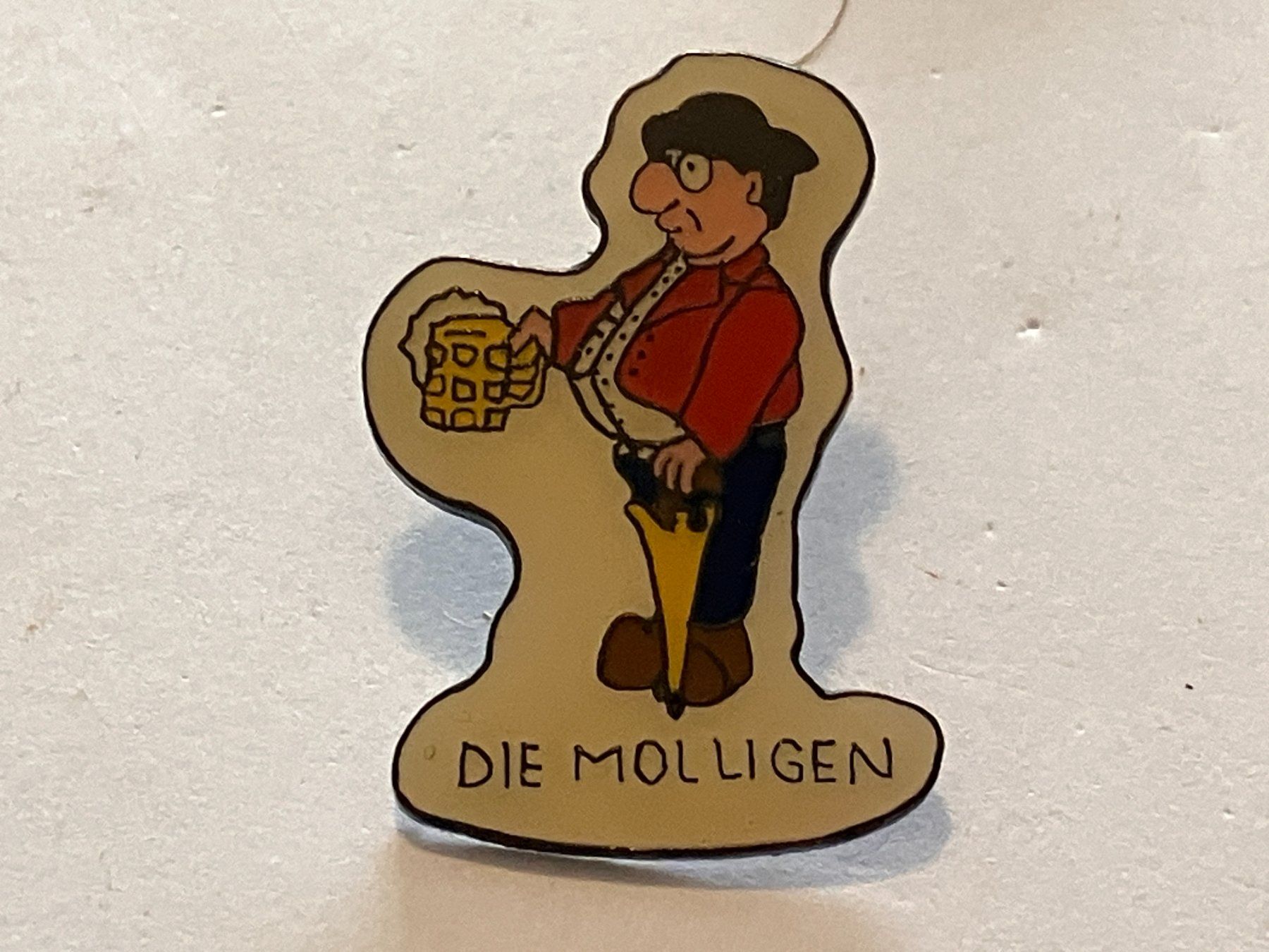 Placchette & Badge: 1 Pin Die Molligen – Usato da Basel venduto da djwwpp