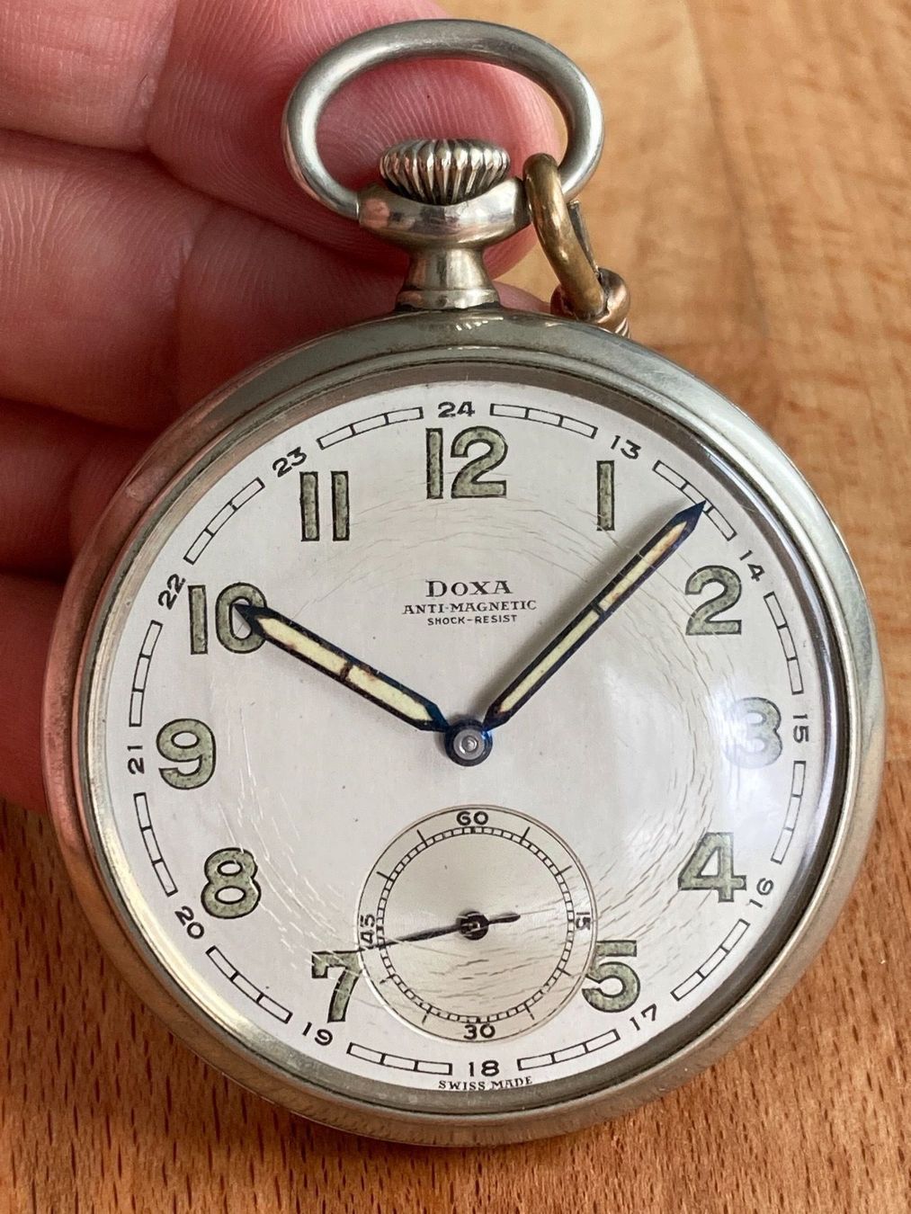 Doxa Orologi: Doxa Anti Magnetic – Usato da Zollikofen venduto da Comcast