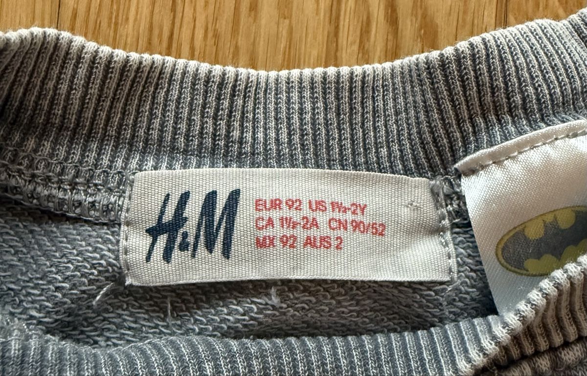 H&M Maglioni & Felpe: H&M - Pull Batman, taille 92, idéal pour l'automne! – Usato da Genève venduto da valmath 1