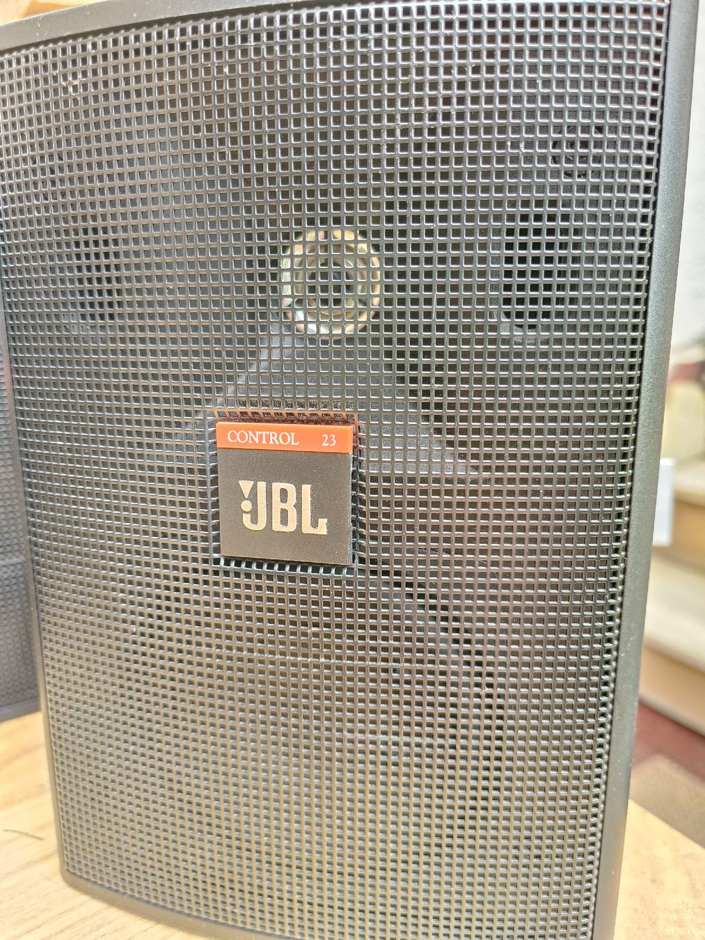 JBL Casse acustiche: 4 JBL Control 23 mit Wandhalterung – Usato da Steffisburg venduto da zulg03 6
