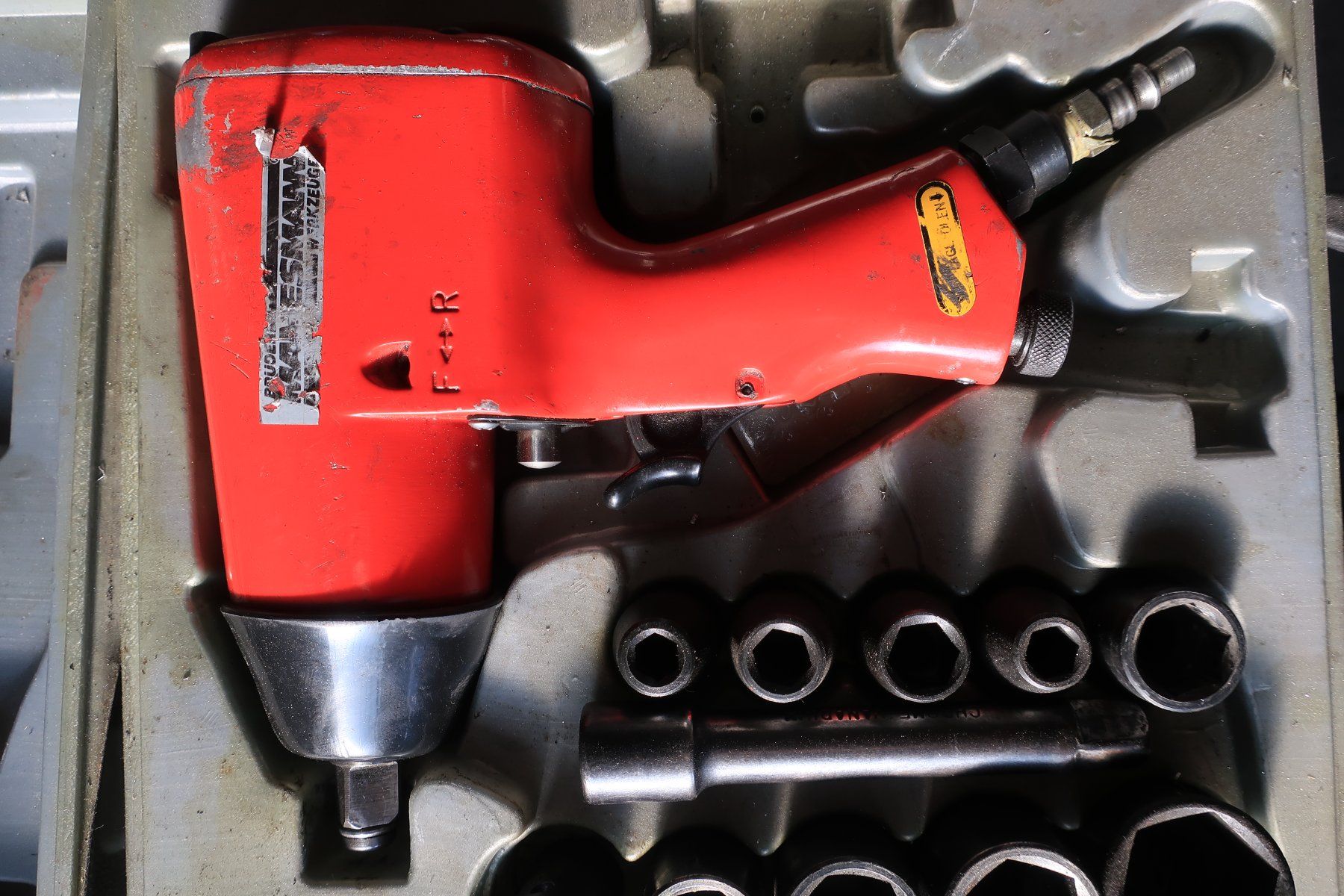 Tutti gli attrezzi: Mannesmann pneumatischer Schlagschrauber 1/2" im Koffer – Usato da Dietikon venduto da Baro4 2