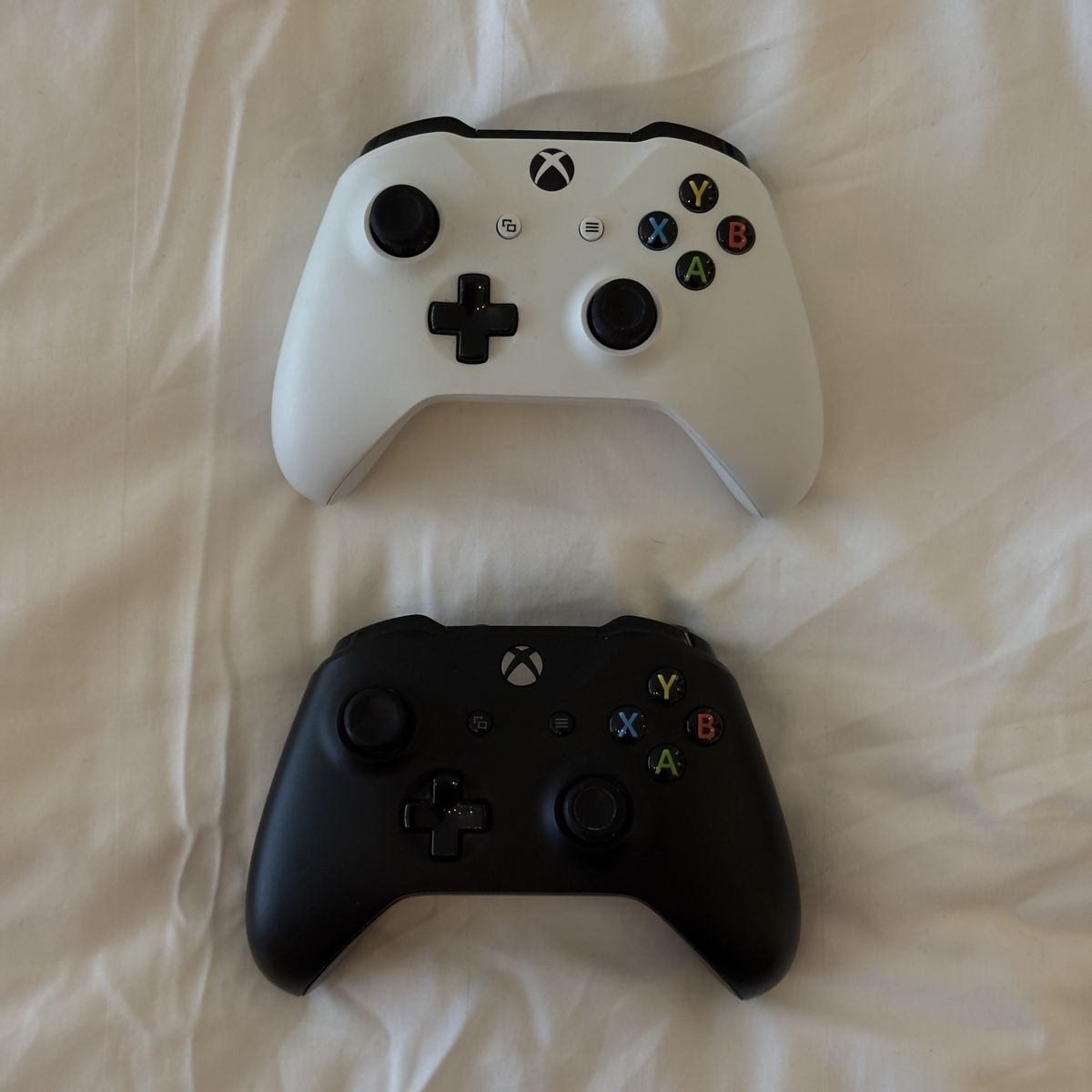 Microsoft Konsolen: Xbox One X 1 TB – Gebraucht aus Ulisbach von Mithrandirr 3