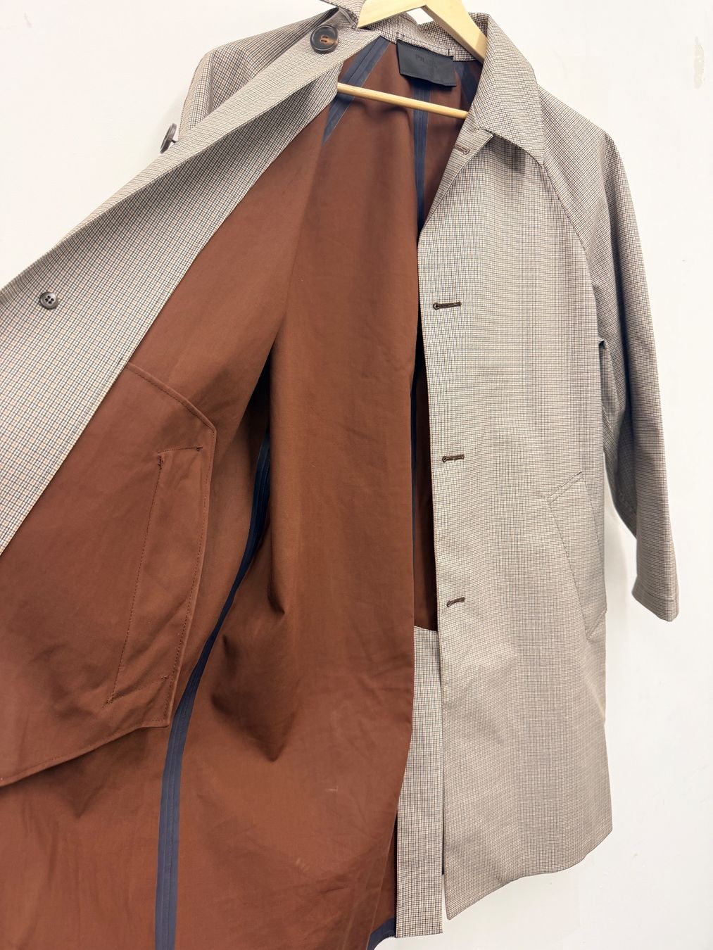 Prada Cappotti: Prada -  Water-Repellent Mac Coat – Brown white pattern S/M – Usato da Zürich venduto da serraphim 8