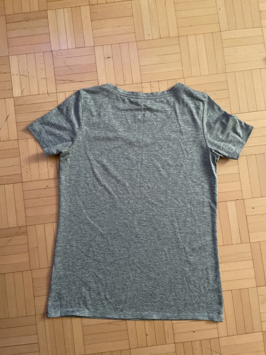 Nike T-Shirts: Nike Dri-Fit Shirt S – Gebraucht aus Basel von pilzliii 5