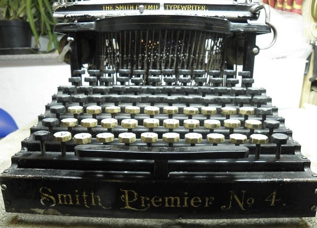 Macchine da scrivere: Smith Premier 4 Schreibmaschine – Usato da Buus venduto da Frodo24 2