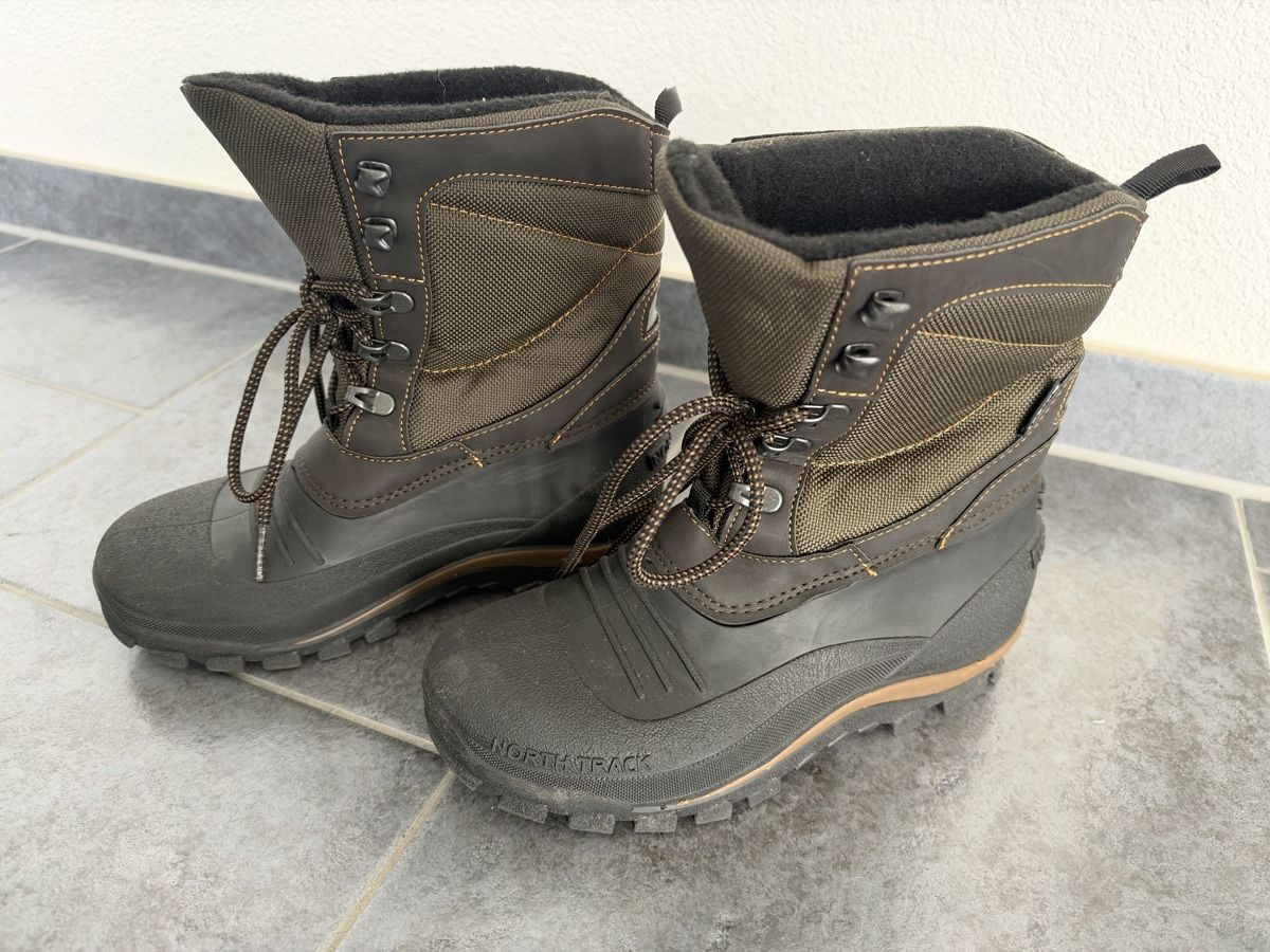Scarpe da uomo: Winterstiefel Gr. 36 – Usato da Uttigen venduto da daeni_83