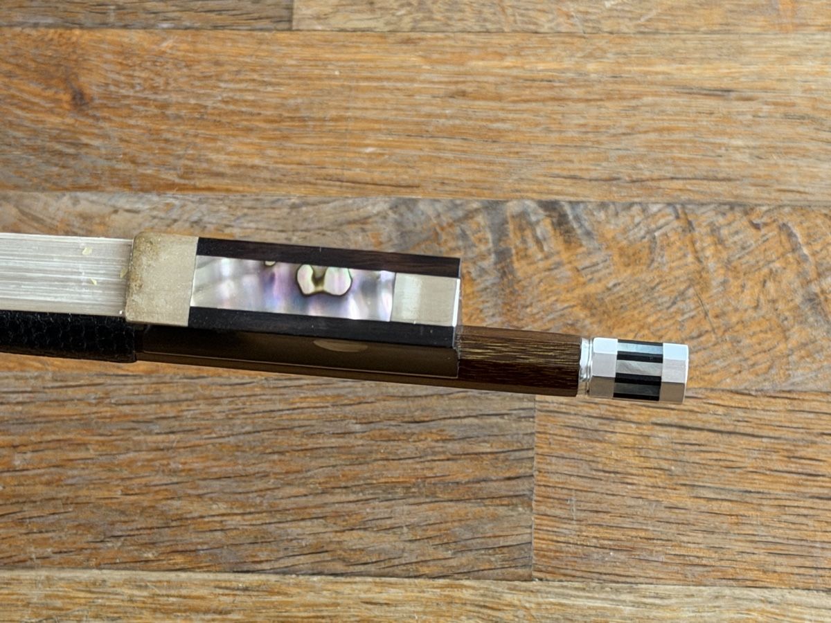 Strumenti musicali: Archets pour Violon 4/4  – Usato da Bassecourt venduto da 59.00chf 2