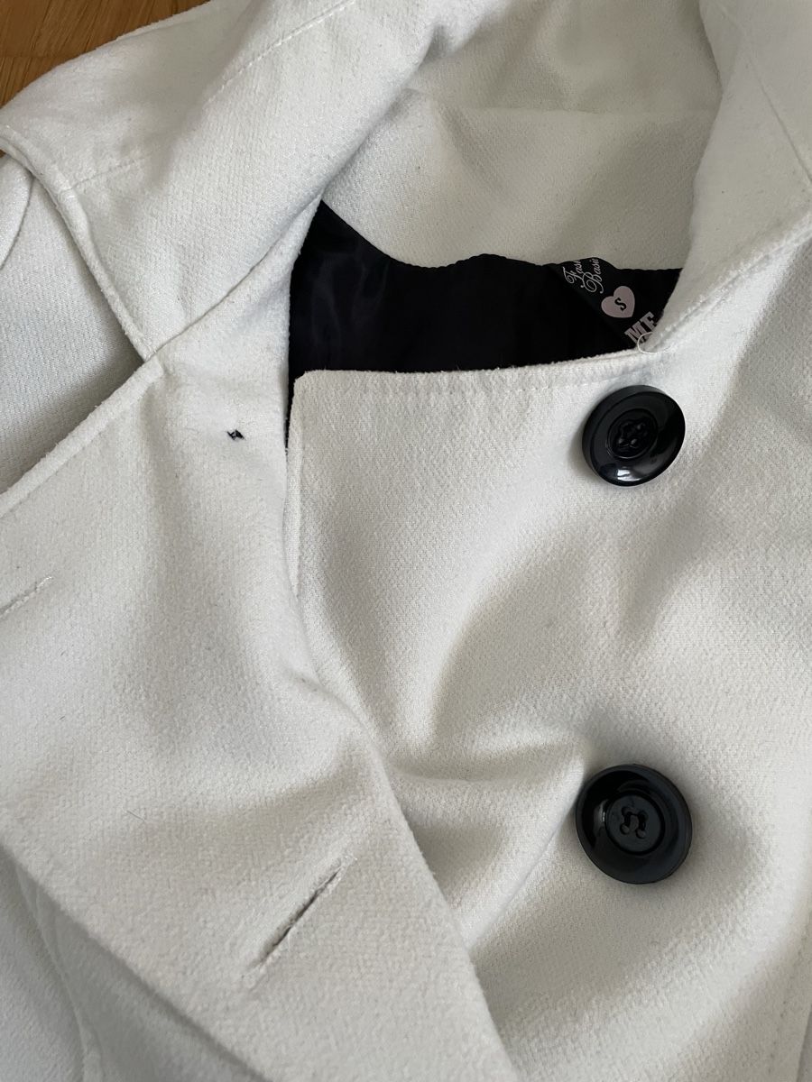 Zebra Mäntel: Manteau d'hiver blanc – Gebraucht aus Pont-de-la-Morge (Sion) von hel_bh28 2