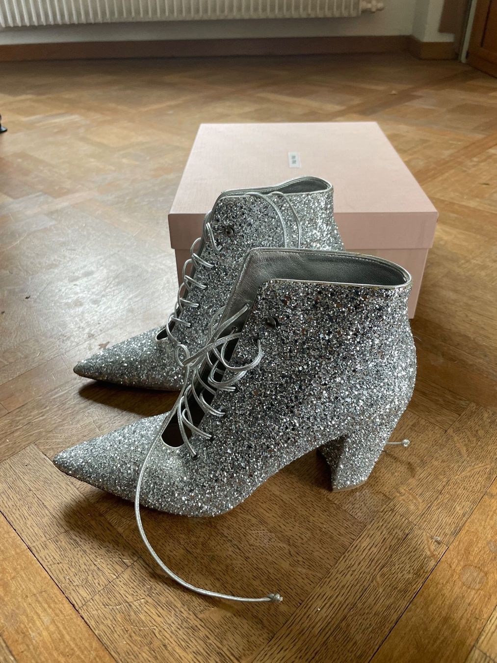 Miu Miu Damenschuhe: Miu Miu Glitter Ankle Boots, 85mm, Grösse 37.5 – Gebraucht aus Luzern von Linaka1 1