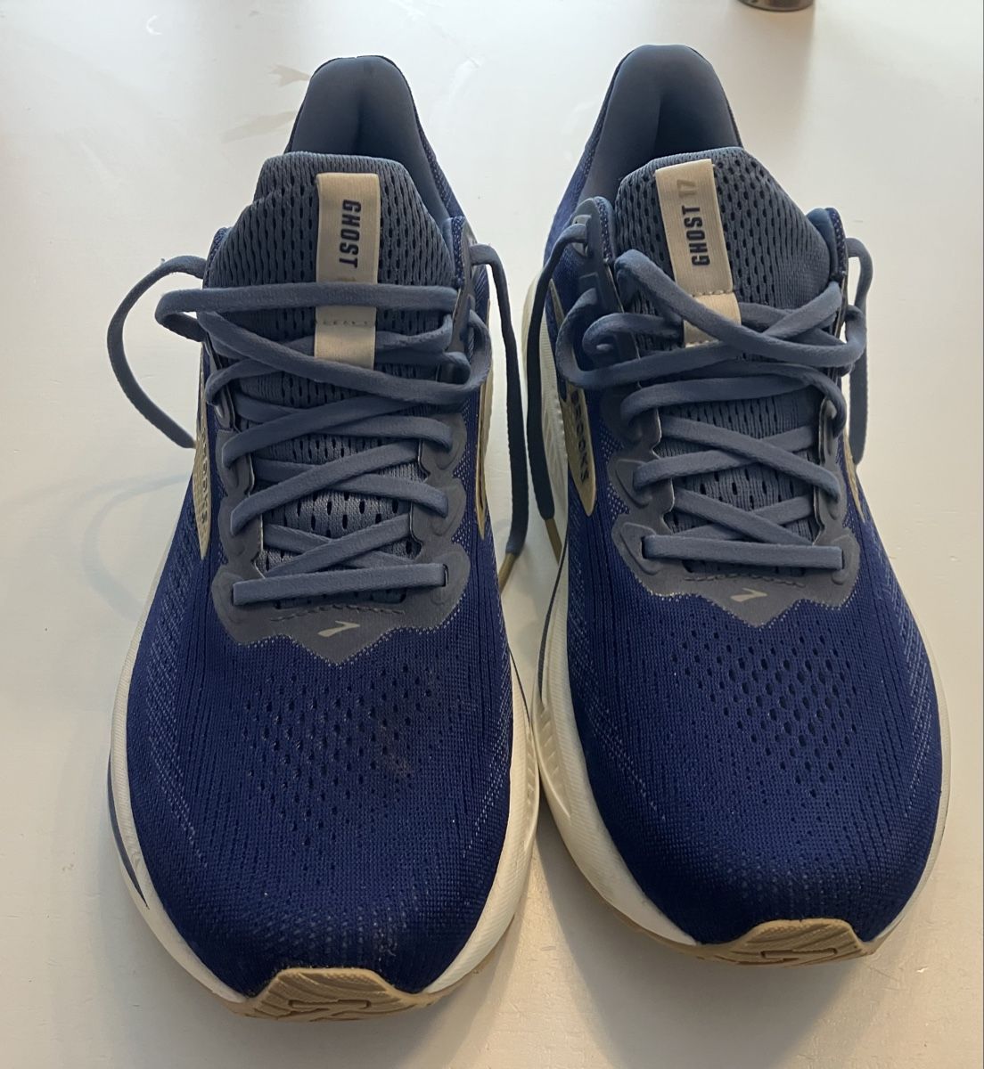 Brooks Chaussures hommes: Brooks Ghost 17 taille 45  comme neuves !!! – Neuf (Voir description) à Apples par chr_df5d 1