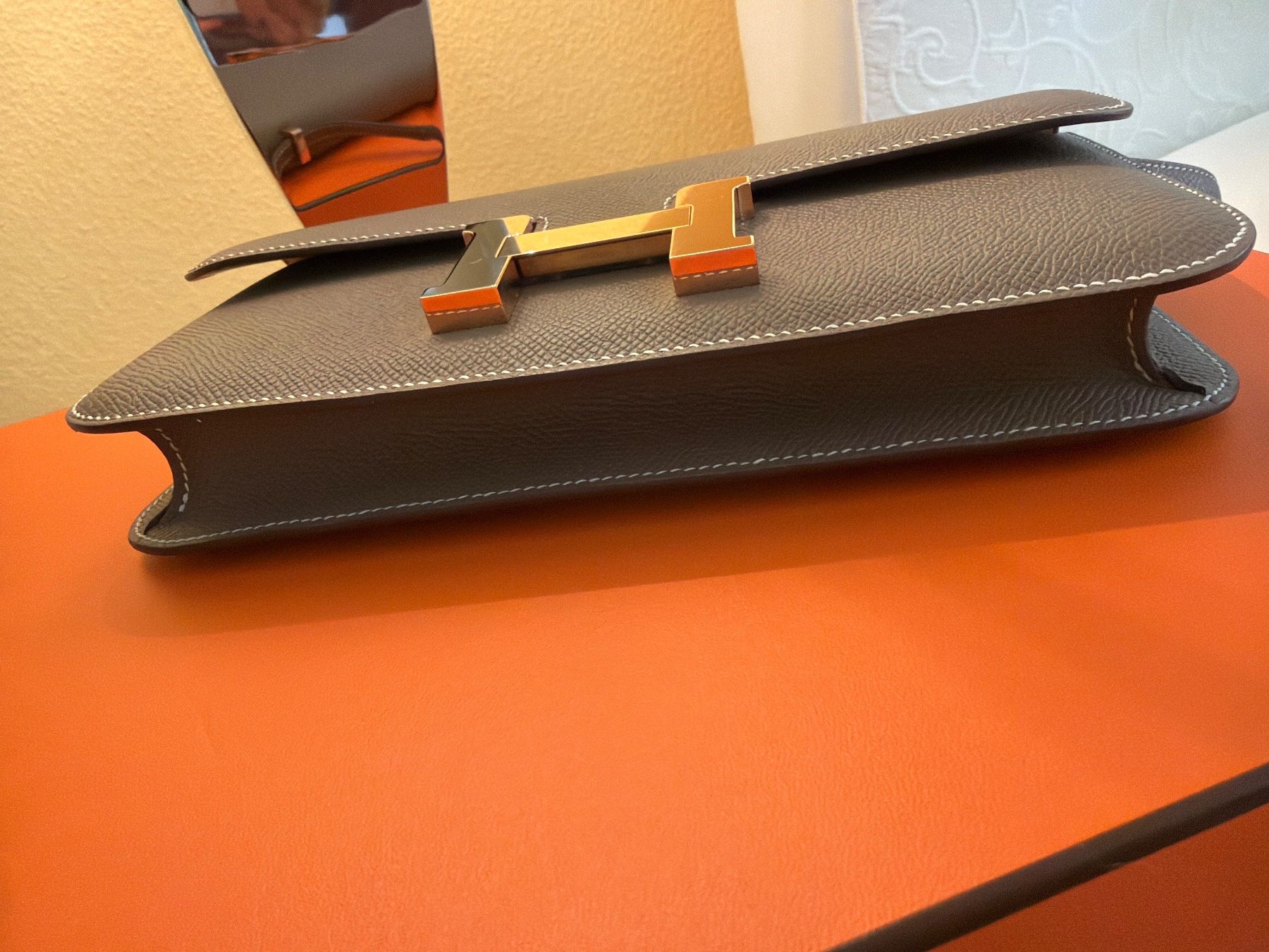Hermès Borse da donna: Hermès Constance Élan 24 Étoupe Hardware Or Rose Full Set – Nuovo (secondo la descrizione) da St-Légier-Chiésaz venduto da mir_7mcg 6