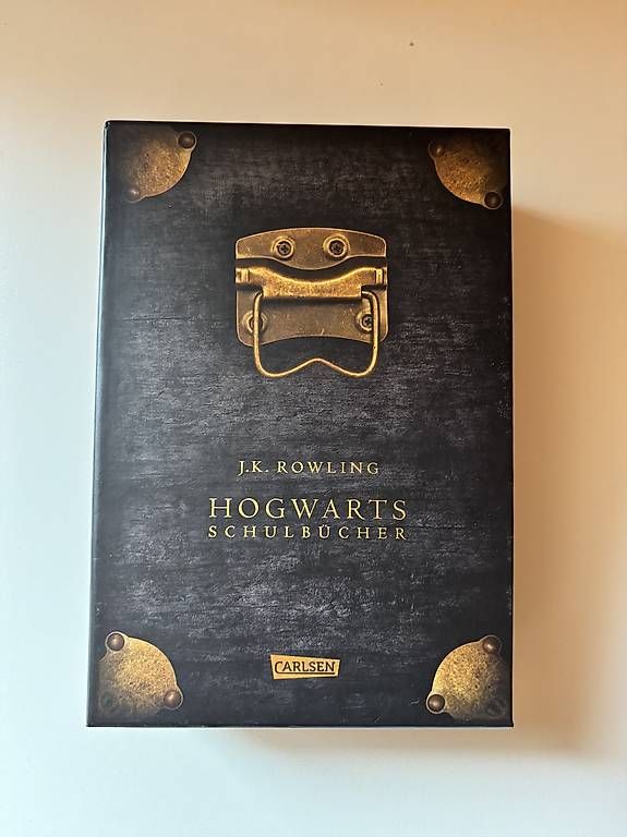 Libri: Harry Potter Schulbücher – Usato da Romoos venduto da tam_zj95