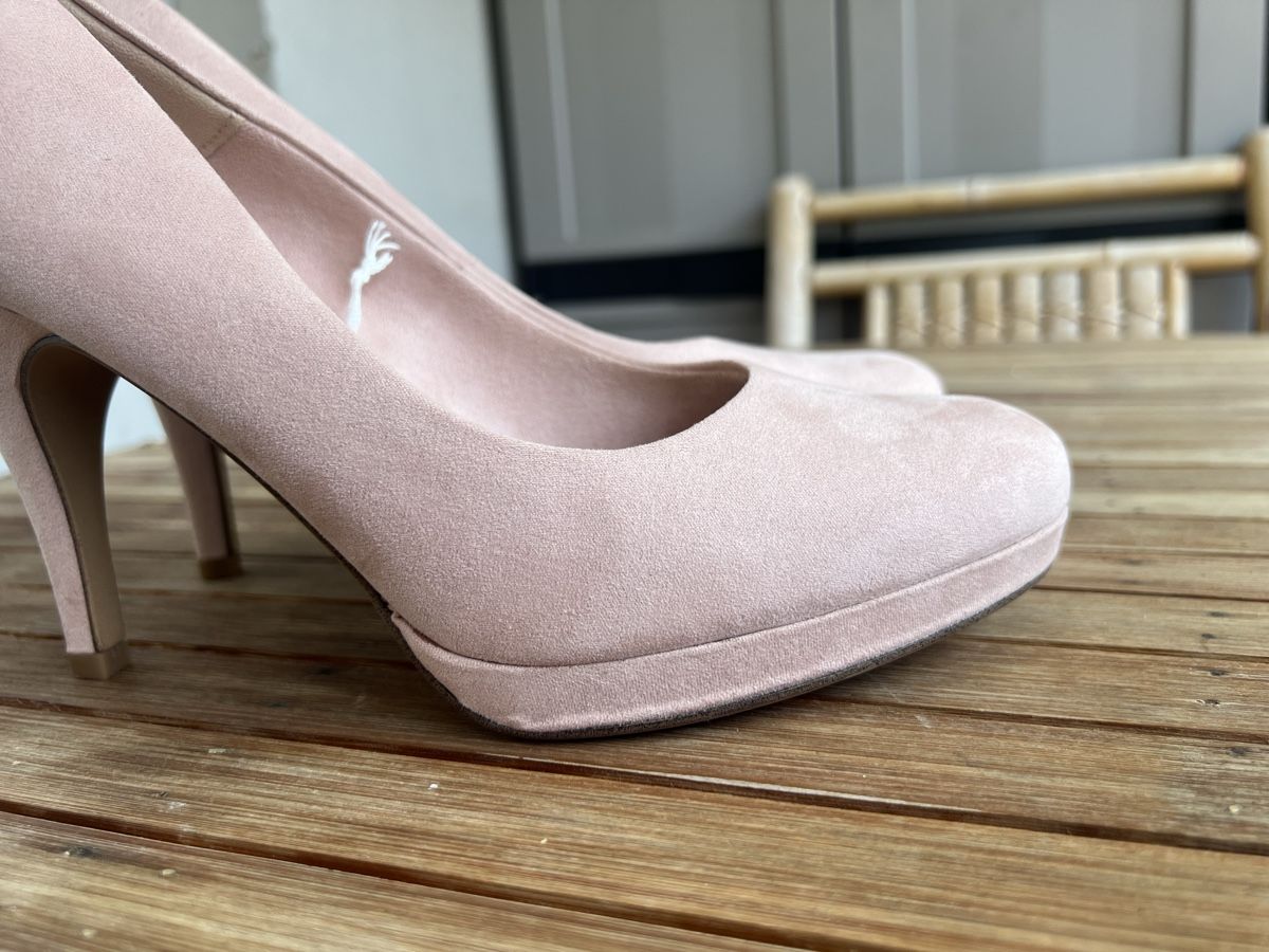 Tamaris Scarpe da donna: Tamaris Navy Klassische Pump Gr. 39 – Nuovo e nell'imballaggio originale da Spreitenbach venduto da Opfikoner1 2